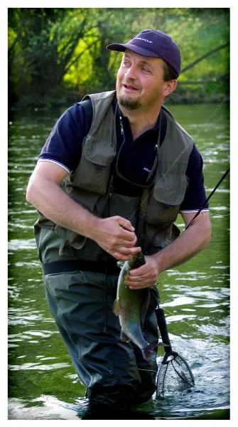 User submitted picture: Its he again the grayling...