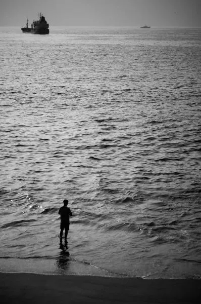 User submitted picture: A Man fishing for chilean...